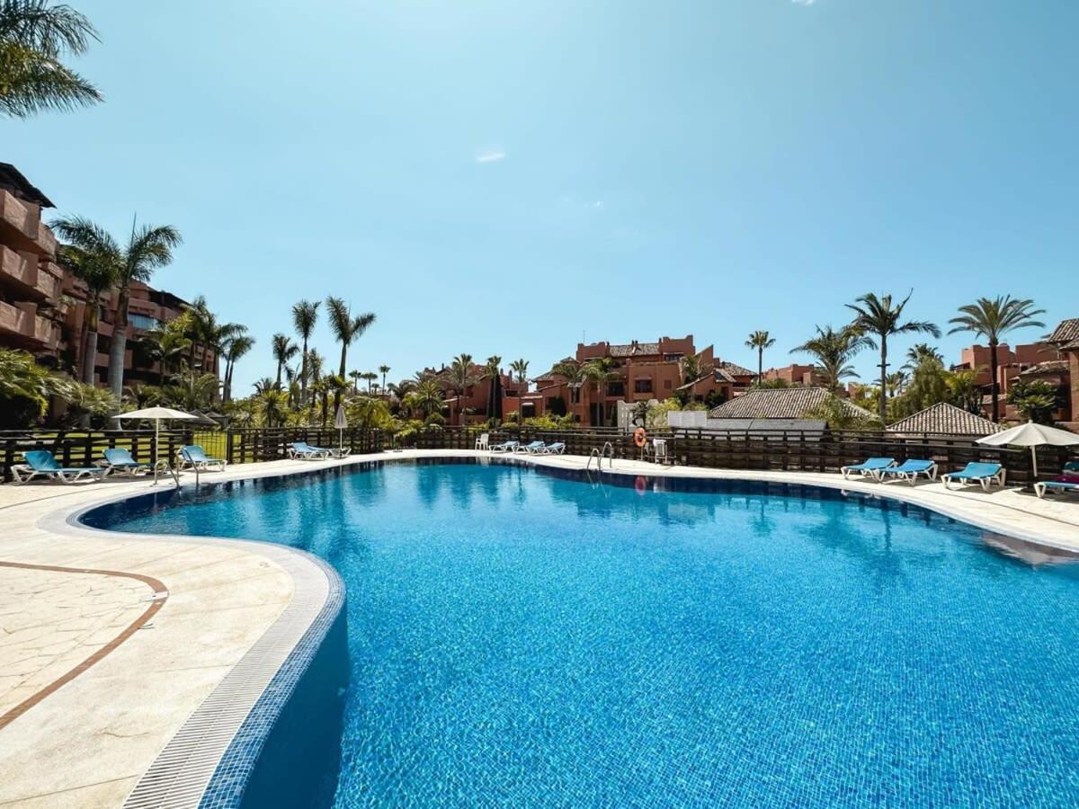 Sea Views Indoor Pool Sauna Gym Wifi Apartment Estepona